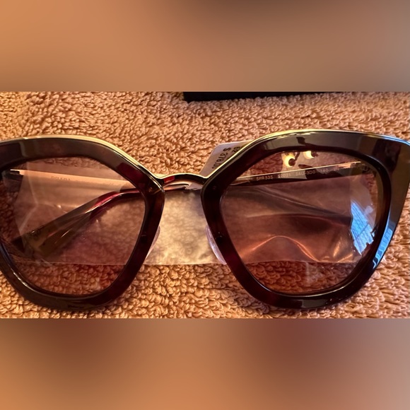 Nwt! Prada 52mm Cat Eye Sunglasses. - Picture 2 of 13
